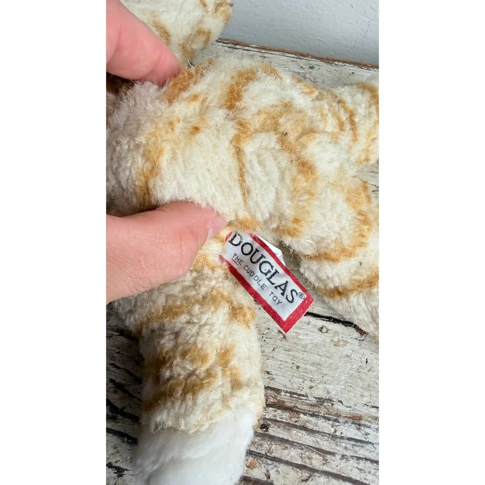 Douglas cuddle toy